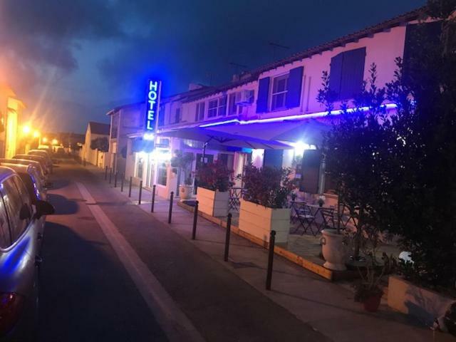 Le Castelet Hotel Saintes-Maries-de-la-Mer Eksteriør billede